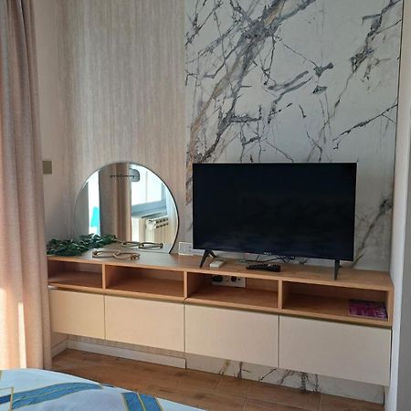 Apartment Centrum - Free Private Parking Новий Сад Екстер'єр фото