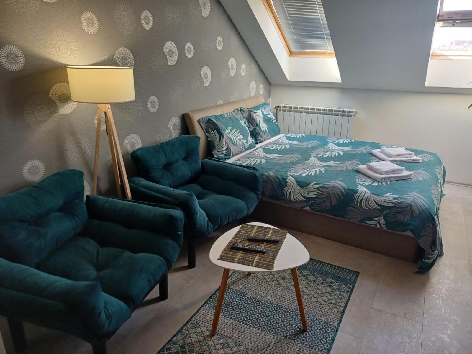 Apartment Centrum - Free Private Parking Новий Сад Екстер'єр фото